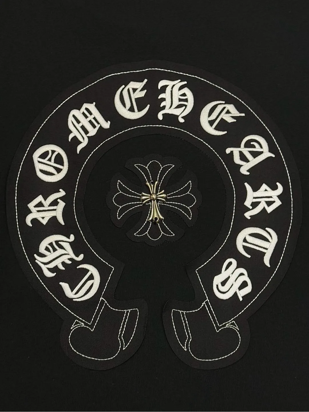 🅿️200 [High quality] Chrome hearts ss25 new first release latest short-sleeved round neck t-shirt, high-end customization, avant-garde and fashionable design! The front and rear panels of the brand logo are designed with heavy craftsmanship of burnt appliqué, ten rivets and one hundred thousand needle embroidery. High-end customized 280g fabric. Soft to the touch. Comfortable to wear. Exquisite stitching. Fine workmanship. The upper body effect is incomparably handsome! Same style for men and women, color: white, black size: S to xL